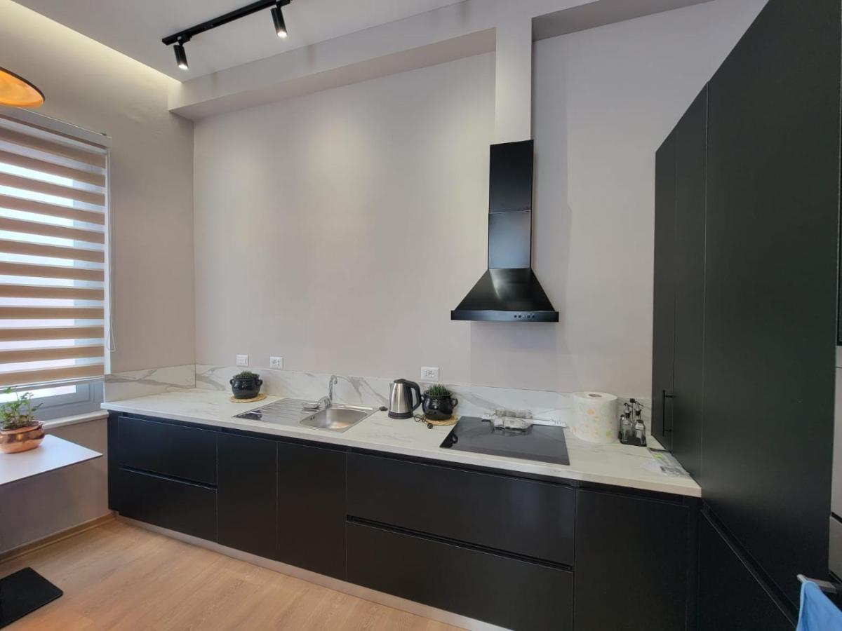 Berhami Studio Apartment Τίρανα Εξωτερικό φωτογραφία