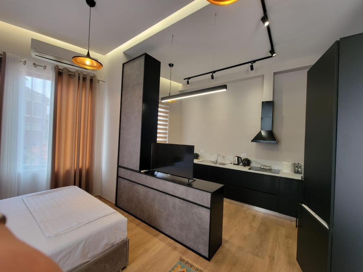 Berhami Studio Apartment Τίρανα Εξωτερικό φωτογραφία
